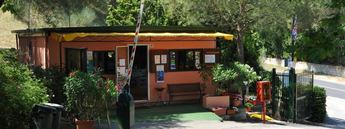 camping lago trasimeno cerquestra lake umbria toscana (24)