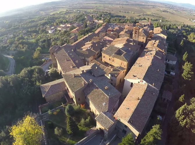 Paciano vista dall'alto