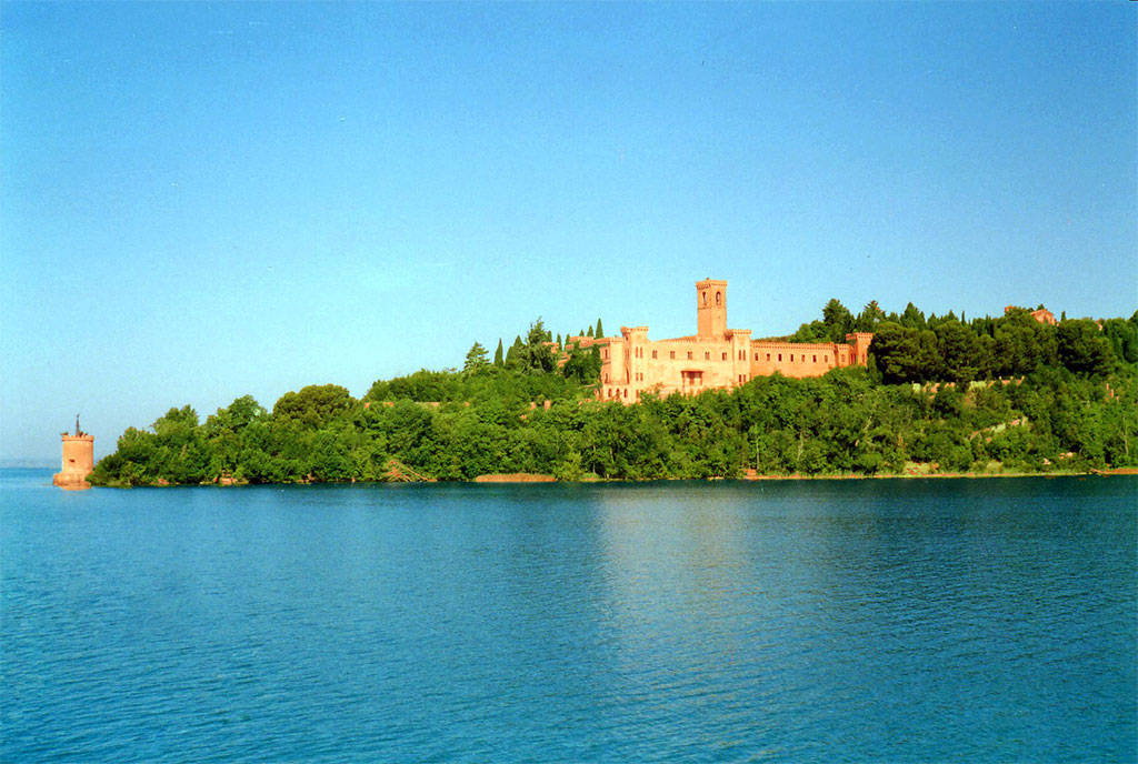 Castello Guglielmi Isola Maggiore sul Lago Trasimeni