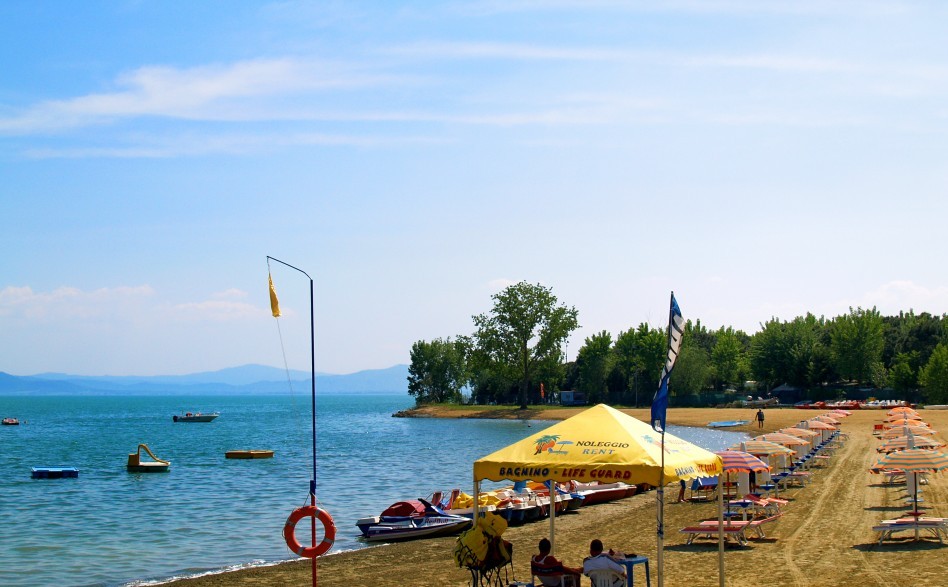 Punta Navaccia - Spiaggia pubblica attrezzata - Tuoro sul Trasimeno