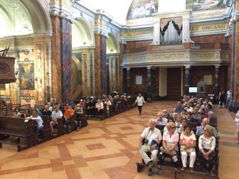 Città della Pieve: decine di visitatori nelle cripte del Duomo con un pensiero a Norcia